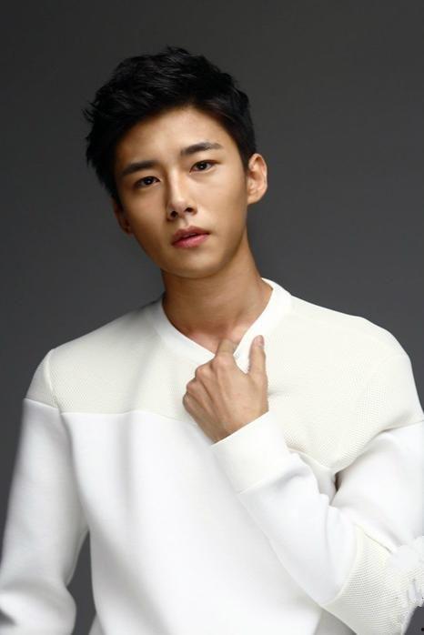 韩国演员徐志勋,从偶像到实力派演员的蜕变之路