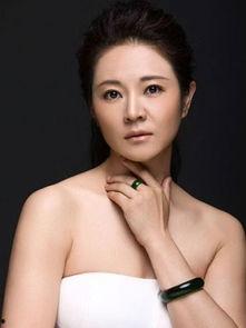 白雅芝个人资料,才华横溢的影视明星，多面魅力的人生篇章